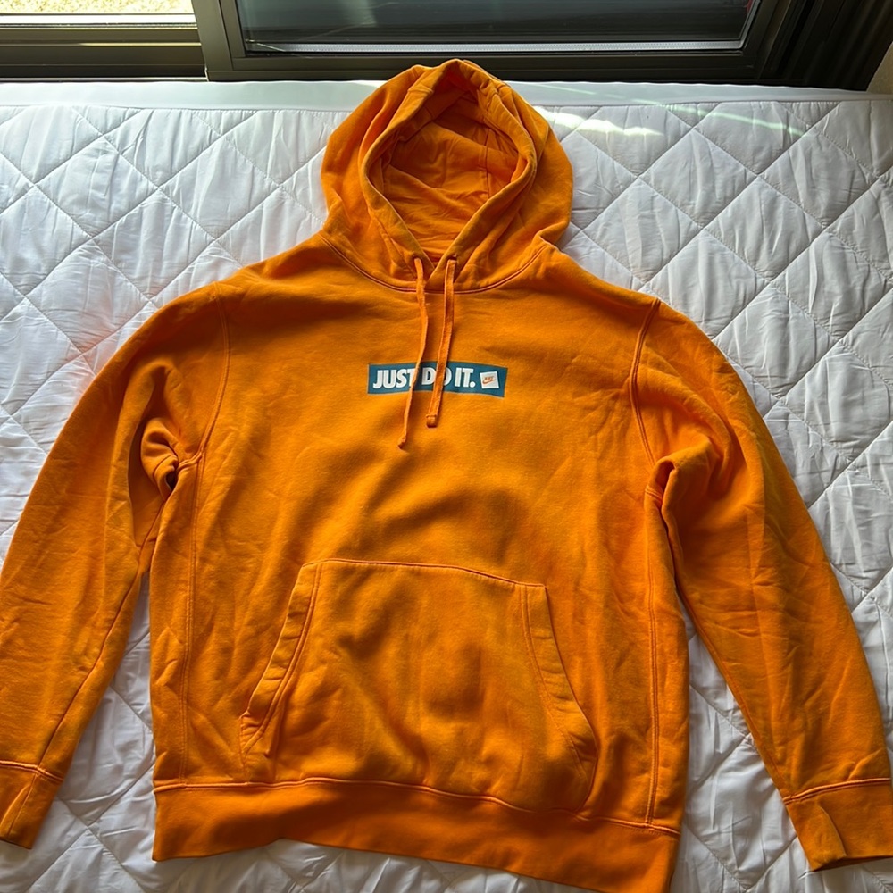 Orange Nike Sweatshirt / Hoodie - Size L
